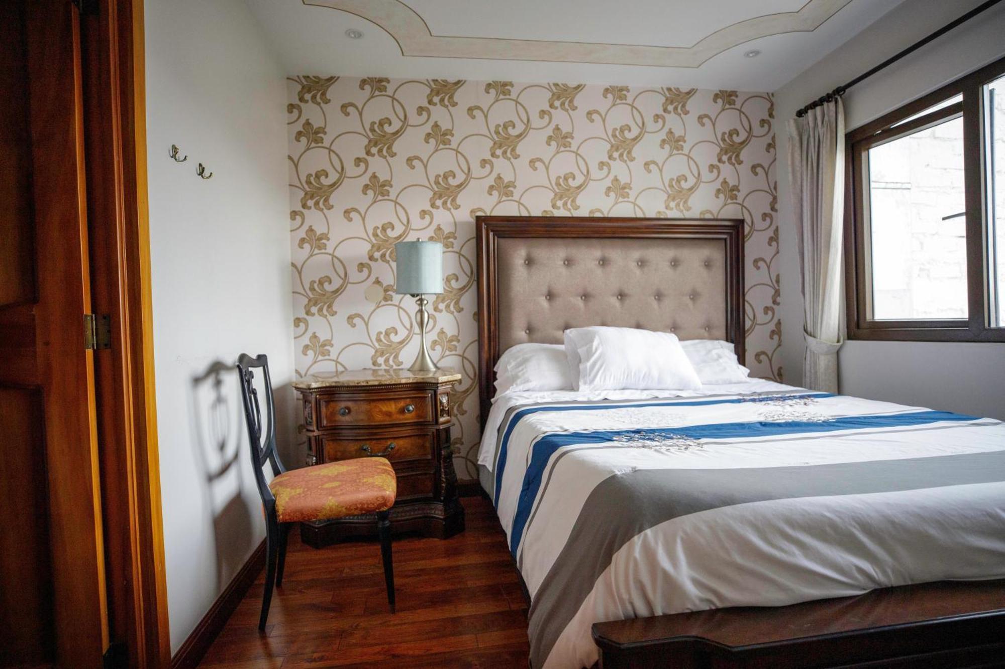 Hotel Azul De La Plaza By Chat Noir Cuenca Exteriör bild