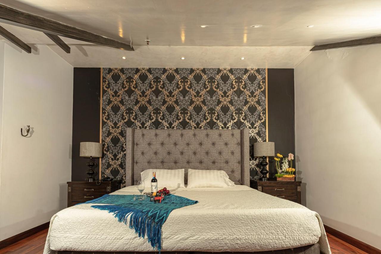 Hotel Azul De La Plaza By Chat Noir Cuenca Exteriör bild
