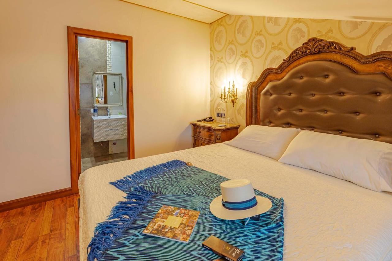 Hotel Azul De La Plaza By Chat Noir Cuenca Exteriör bild