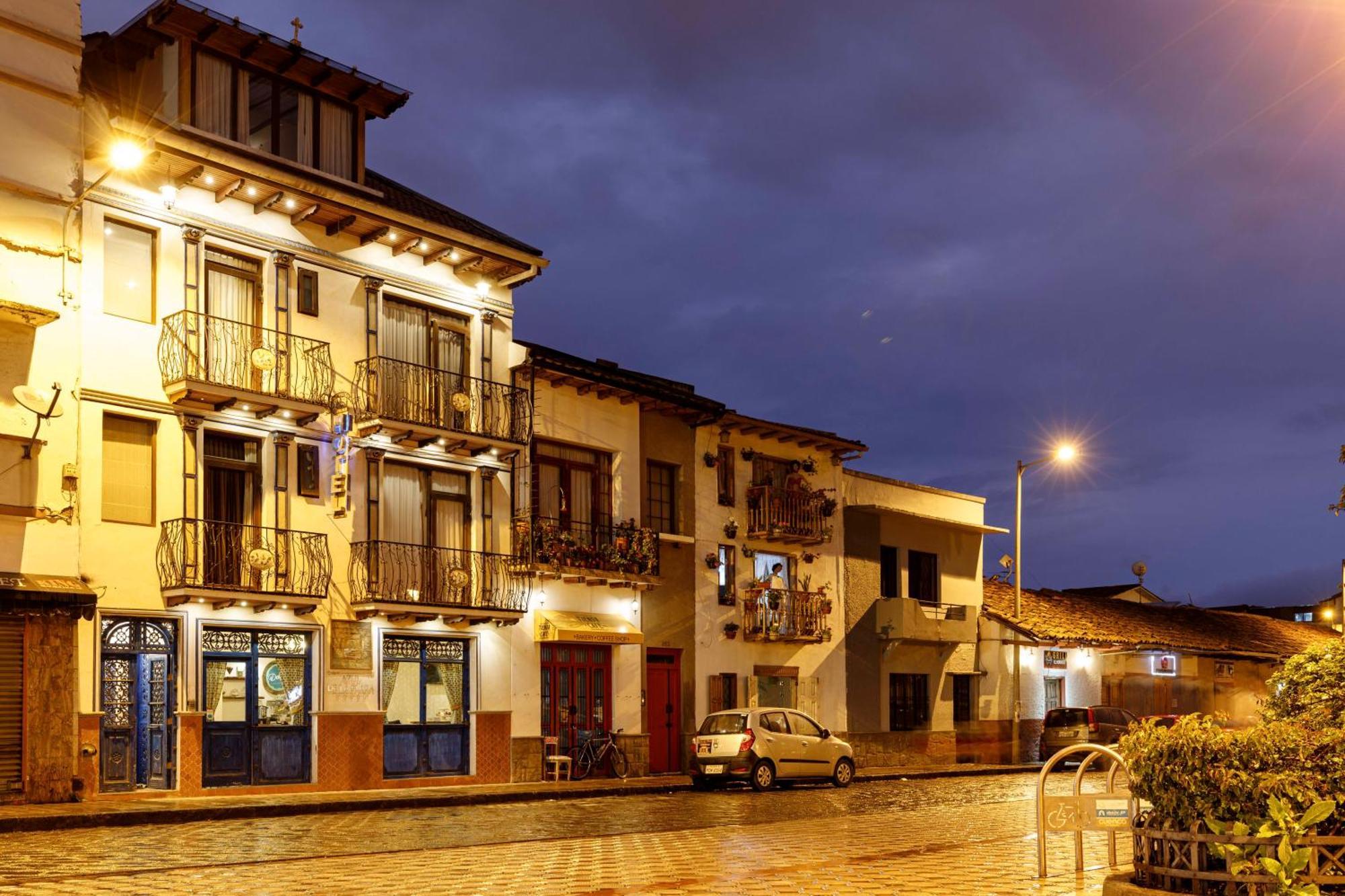Hotel Azul De La Plaza By Chat Noir Cuenca Exteriör bild