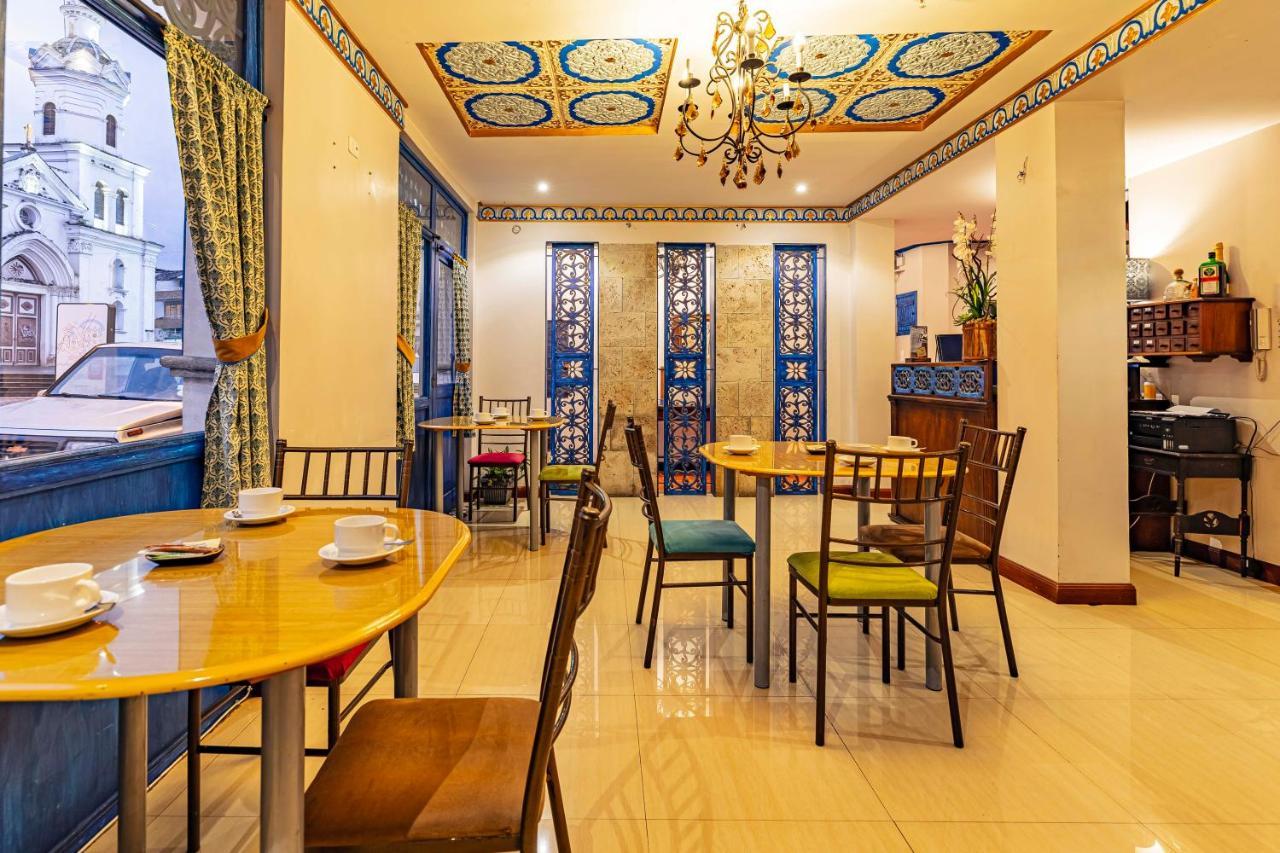 Hotel Azul De La Plaza By Chat Noir Cuenca Exteriör bild