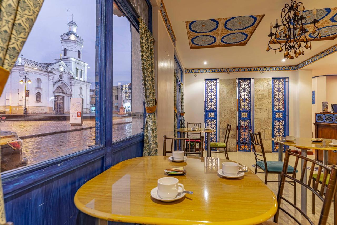 Hotel Azul De La Plaza By Chat Noir Cuenca Exteriör bild