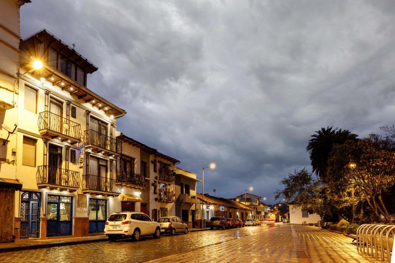 Hotel Azul De La Plaza By Chat Noir Cuenca Exteriör bild