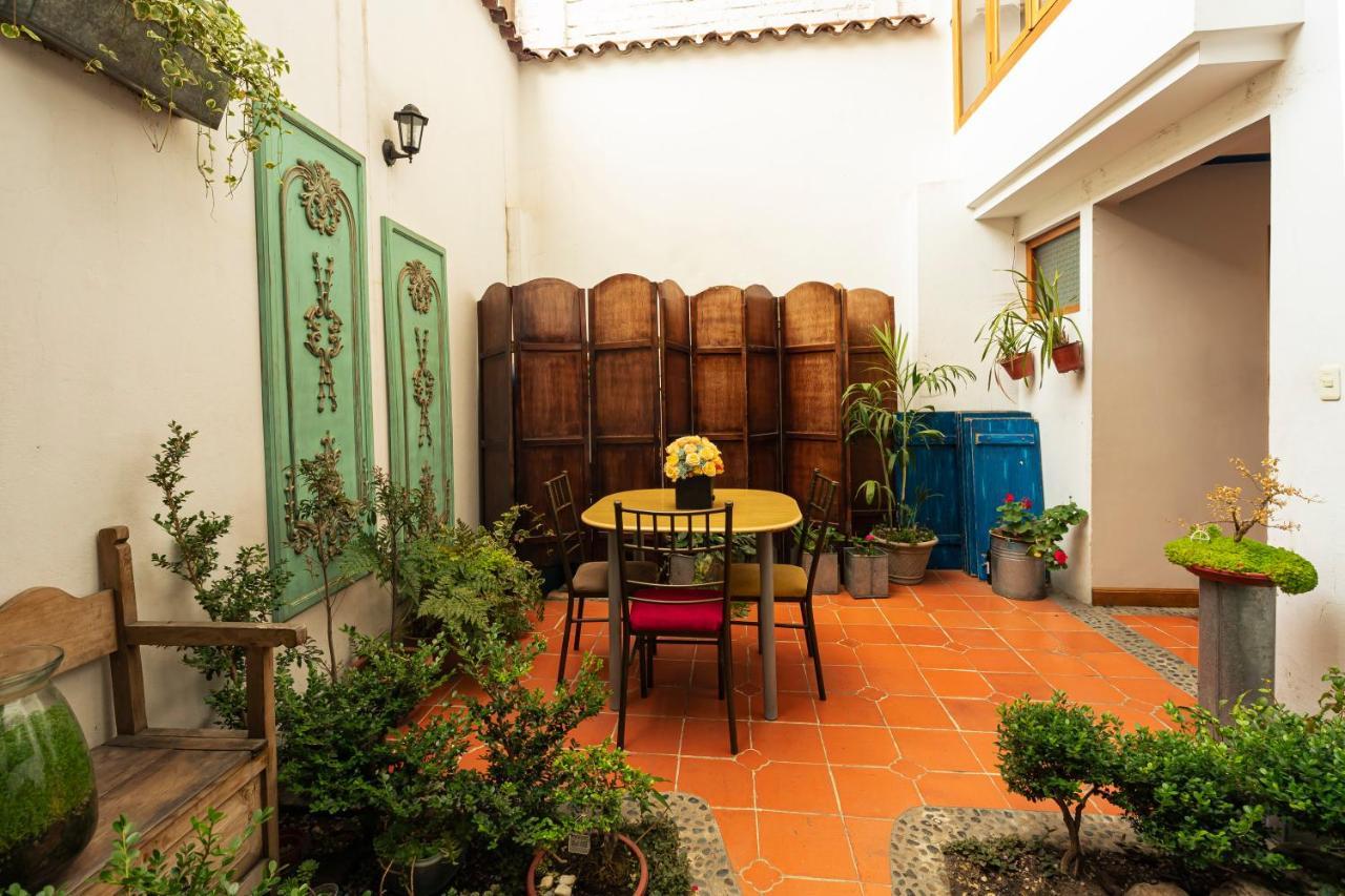 Hotel Azul De La Plaza By Chat Noir Cuenca Exteriör bild
